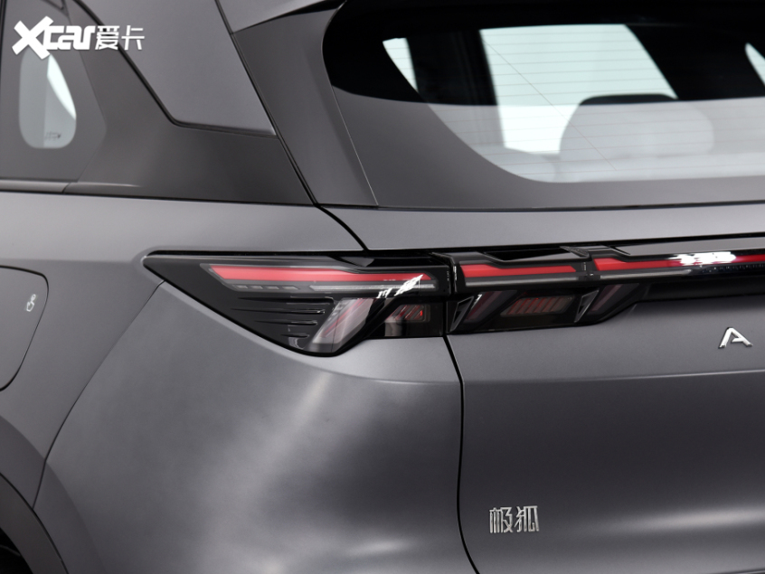 Beiqi New Energy 2023 Polar Fox Alpha T5(ARCFOX αT5 Alpha T5)