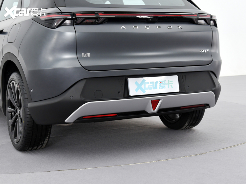 Beiqi New Energy 2023 Polar Fox Alpha T5(ARCFOX αT5 Alpha T5)